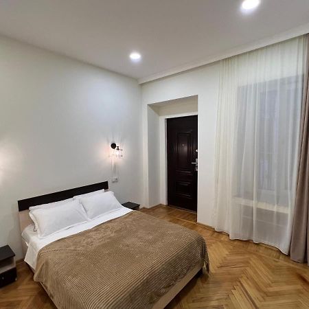 Cosy Apartment In Tbilisi Centre Zewnętrze zdjęcie