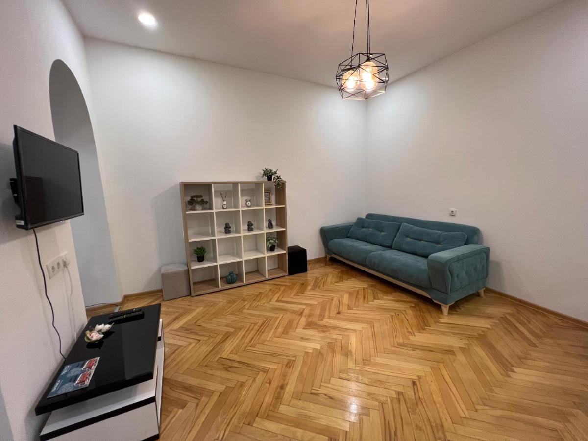Cosy Apartment In Tbilisi Centre Zewnętrze zdjęcie