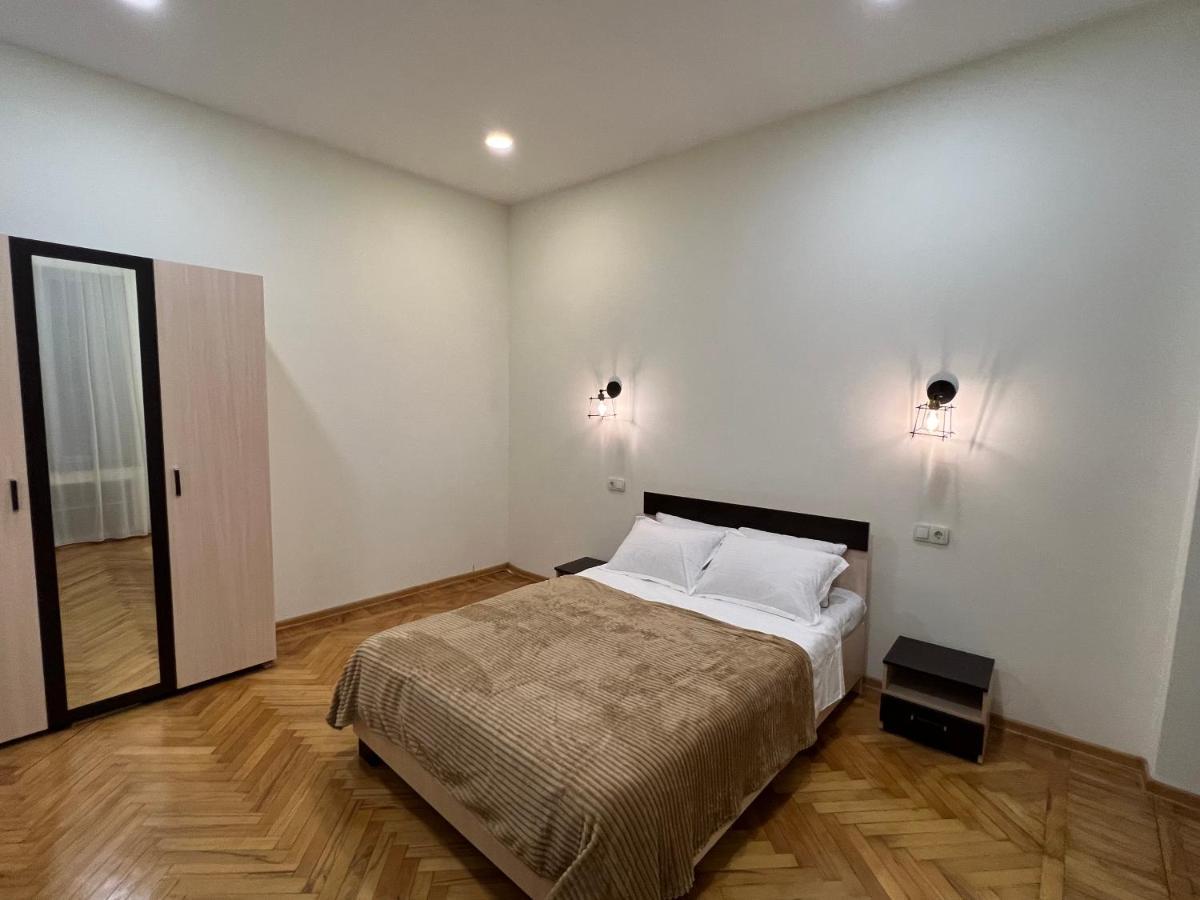 Cosy Apartment In Tbilisi Centre Zewnętrze zdjęcie