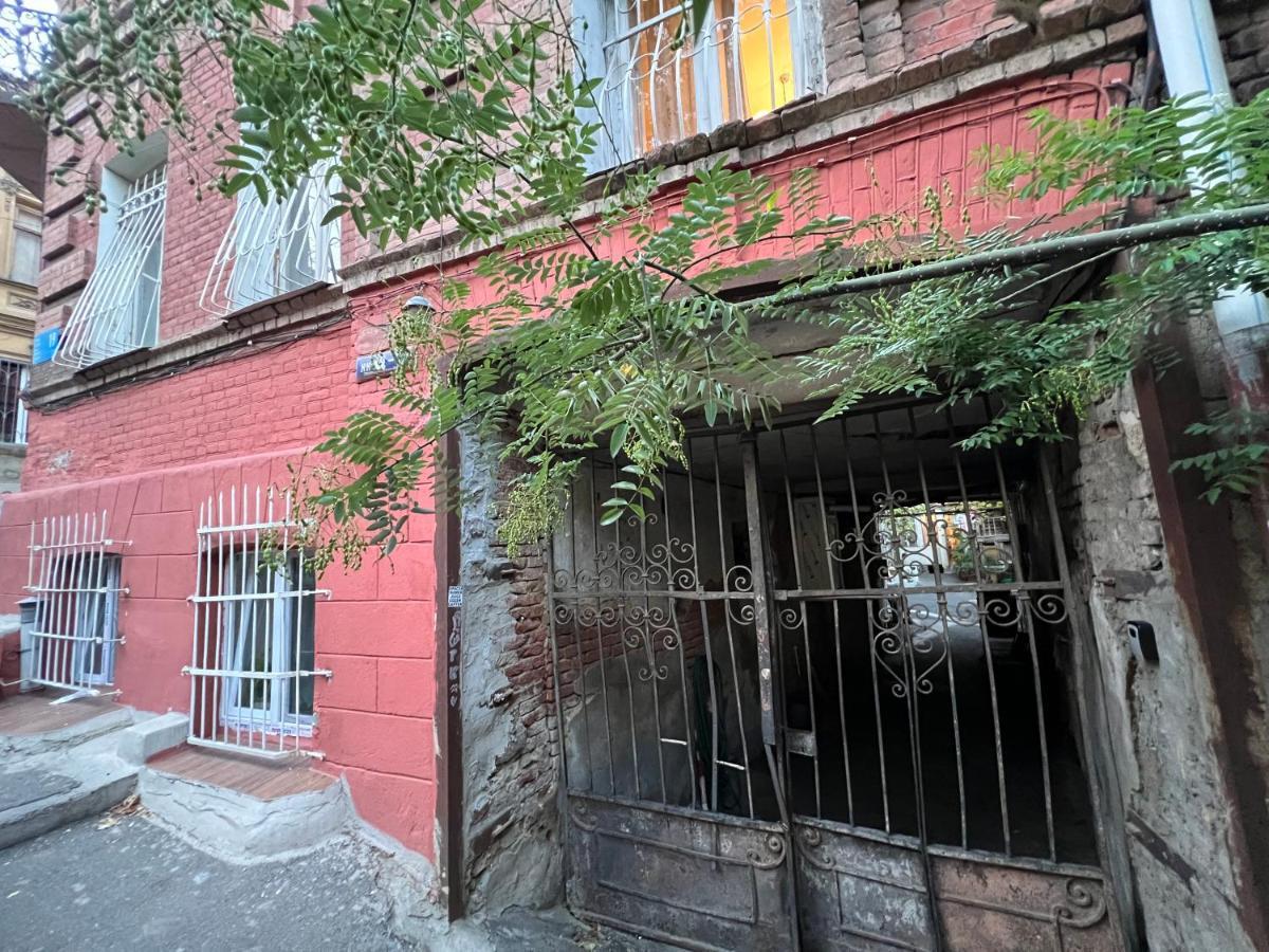 Cosy Apartment In Tbilisi Centre Zewnętrze zdjęcie